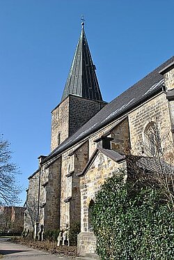 Außenansicht der St. Bartholomäus Kirche in Meerbeck