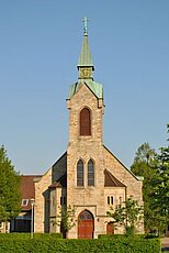 Außenansicht der St. Johanniskirche in Pollhagen